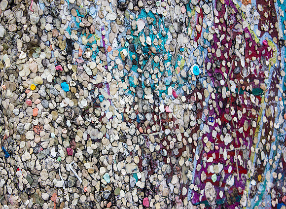 Color on the Berlin Wall